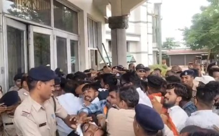 जबलपुर में स्कूल पर हिंदूवादी संगठनों का हमला; सफाई कर्मियों को नौकरी से निकालने पर मचा भारी बवाल