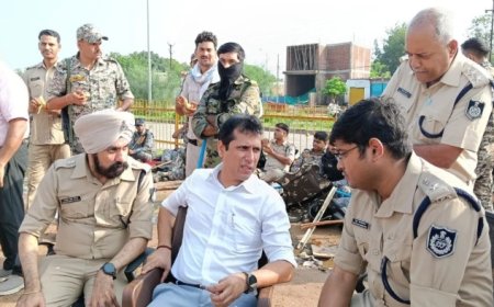 दतिया उपचुनाव में टिकट बंटवारे को लेकर सड़कों पर उतरे कार्यकर्ता; पुलिस ने छोड़े आंसू गैस के गोले