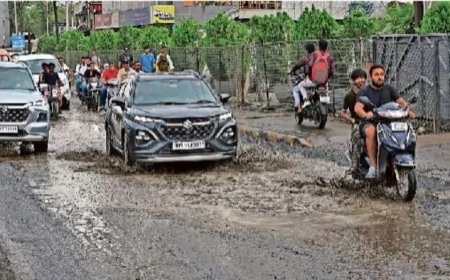 बदहाल सड़कों और जाम से जूझ रहे इंदौरवासी; निगम के अफसरों को मंगलवार को कोर्ट में होना होगा हाजिर