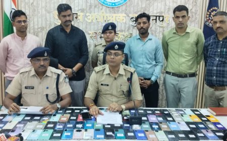 खोए हुए आईफोन समेत 100 फोन हुए बरामद; साइबर सेल की बड़ी कार्रवाई, मालिकों को लौटाए मोबाइल