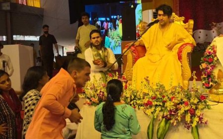 बागेश्वर धाम में पंडित धीरेंद्र शास्त्री देंगे दीक्षा, सुरक्षा में तैनात 4 जिलों की पुलिस