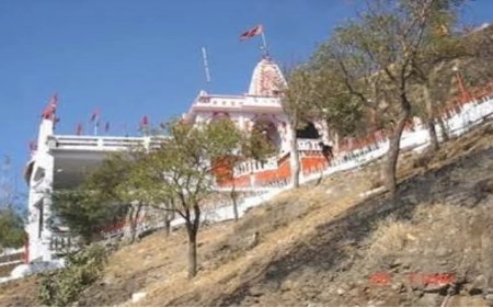 इंदौर एयरपोर्ट पर ट्रैफिक जाम से मिलेगी मुक्ति; 20 एकड़ जमीन पर फेंसिंग और नई निकासी व्यवस्था शुरू