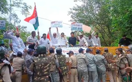 सिवनी में कांग्रेस विधायक और पुलिस के बीच तीखी झड़प; सीएम से मिलने की जिद्द पर हिरासत में लिए गए रजनीश सिंह