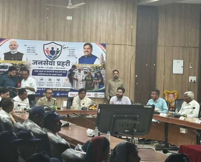 दुर्घटना में मदद करने पर मिलेंगे ₹25,000; उज्जैन में चाय-पंचर वालों को दी जा रही CPR ट्रेनिंग