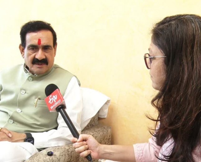 दतिया की सभा में क्यों रो पड़े नरोत्तम मिश्रा? आंसू छलकने की 'इनसाइड स्टोरी' पर पूर्व गृहमंत्री का बड़ा खुलासा
