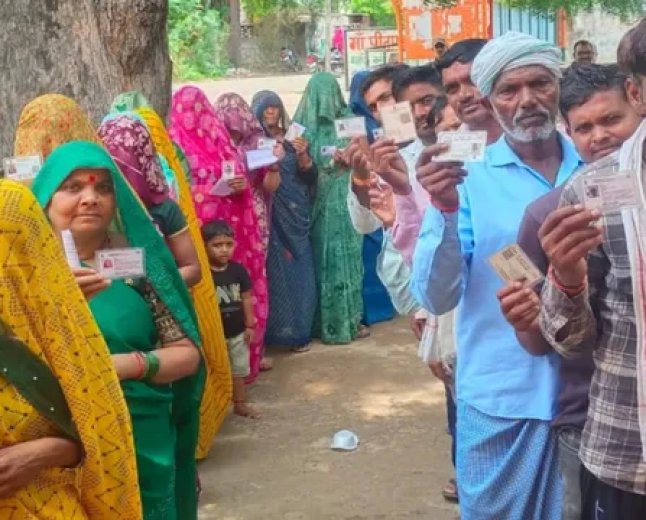 दतिया उपचुनाव के बाद राजनीतिक बयानबाजी तेज, 291 मतदान केंद्रों पर कड़ी सुरक्षा के बीच डाले गए वोट