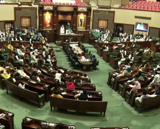 MP में यूनिवर्सिटी के लिए 20 नहीं सिर्फ 10 हेक्टेयर जमीन की जरूरत; विधानसभा में बिल पास
