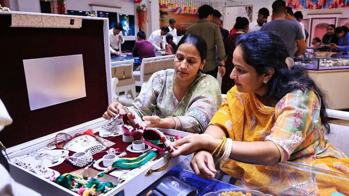   यूएस-ईरान वार्ता और क्रूड ऑयल के असर से चमका सोना, जानें अपने शहर के नए भाव