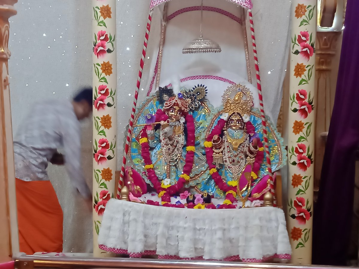 'बुंदेलखंड के वृंदावन' में रक्षाबंधन की अनोखी परंपरा, कन्हैया को लेने पहुंचते हैं बड़े भैया बलदाऊ