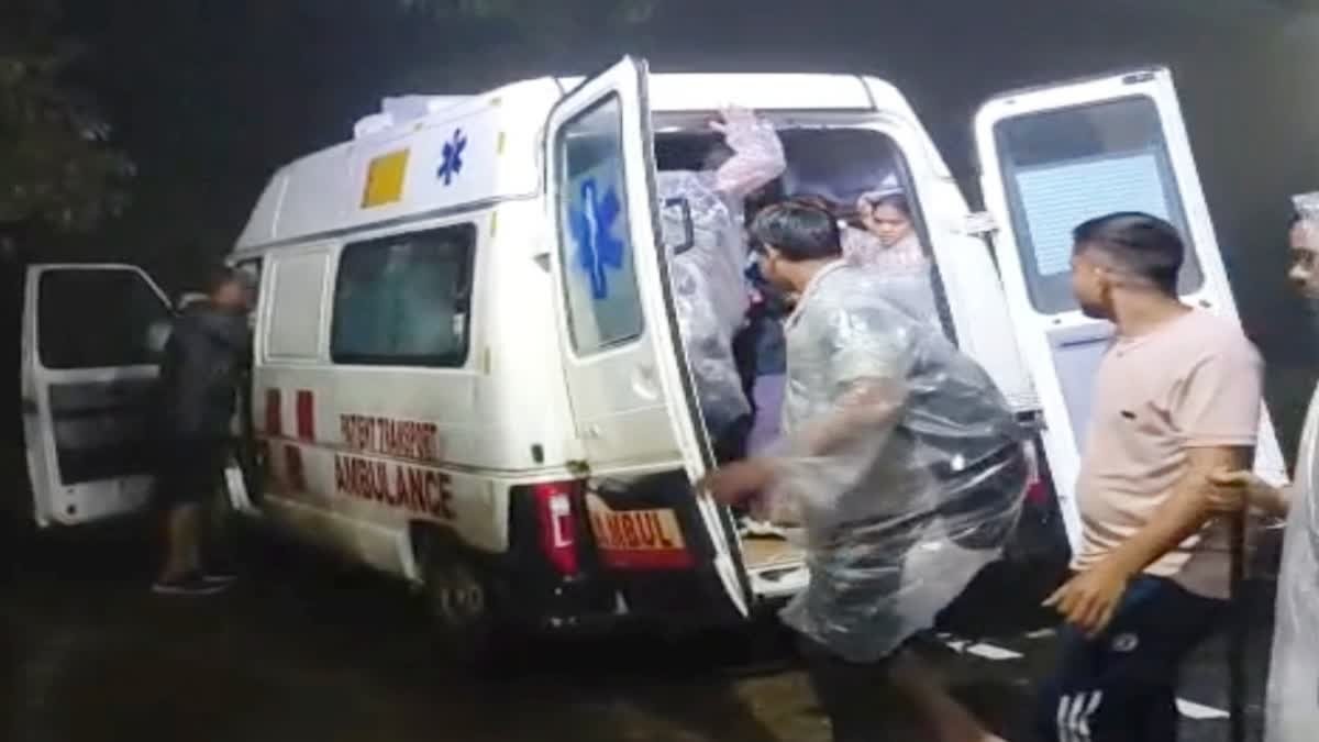 नागद्वारी मेले में भारी भीड़ का तांडव, स्वास्थ्य विभाग के टेंट पर हमला और एंबुलेंस में जबरन बैठे लोग