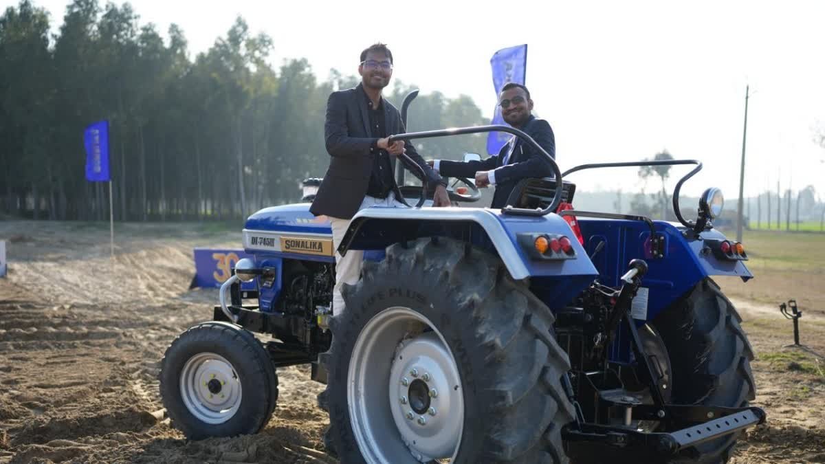 बिना किसी बाहरी निवेश के खड़ा किया कृषि स्टार्टअप, जानिए कैसे किसानों की उलझन बना कारोबार का शानदार आइडिया