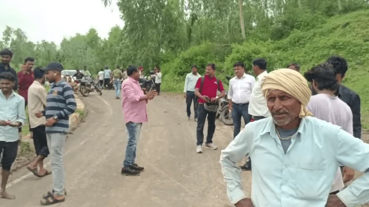 उमरिया और पन्ना में मूसलाधार बारिश से नदियां उफान पर, उमड़ार नदी के पुल के ऊपर से बहा पानी