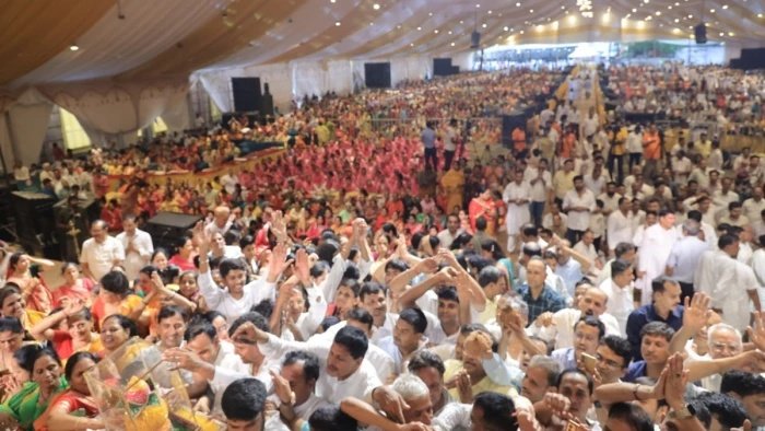 मानभद्र भक्ति महोत्सव में उमड़ी 10 हजार से अधिक भक्तों की भीड़, आचार्य कुमुदनंद का मिला सान्निध्य