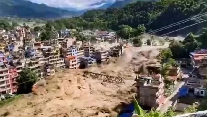 26 अगस्त से दोनों युवकों से संपर्क टूटा, प्रशासन कंपनी के अधिकारियों से ले रहा है जानकारी