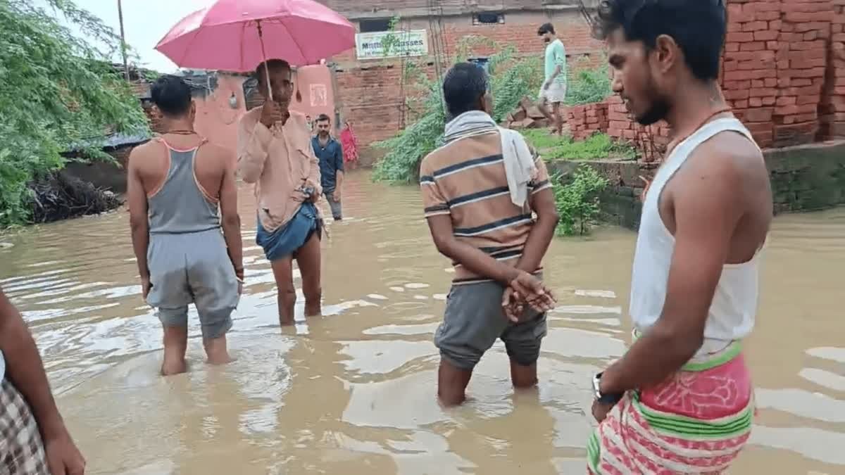 लगातार बारिश से एमपी-यूपी मार्ग बंद, कलेक्टर ने स्कूलों की छुट्टी की घोषणा, मुरैना में बहे दो युवक