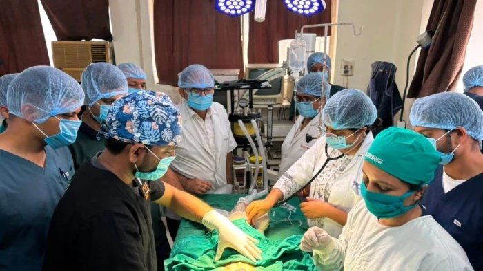 जबलपुर मेडिकल कॉलेज में कान की जटिल सर्जरी पर वर्कशाप, आधुनिक तकनीकों का लाइव प्रदर्शन