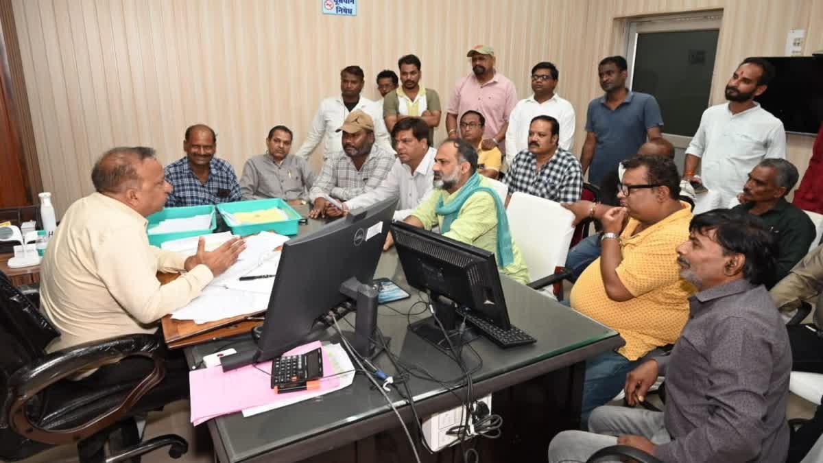 गंगानगर की घटना के बाद एमपीसीजी में गरमाया रिश्वतखोरी का मामला, लाइनमैन पर गिरी गाज