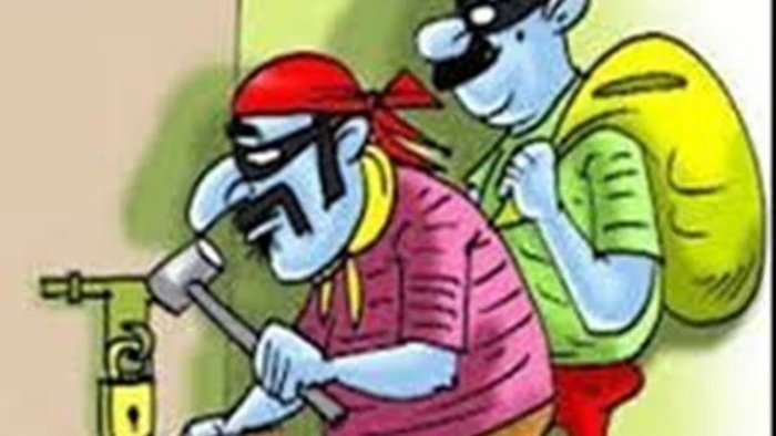 पनिहार थाना क्षेत्र के बरई गांव में बैंक में सेंधमारी, सीसीटीवी फुटेज खंगाल रही पुलिस