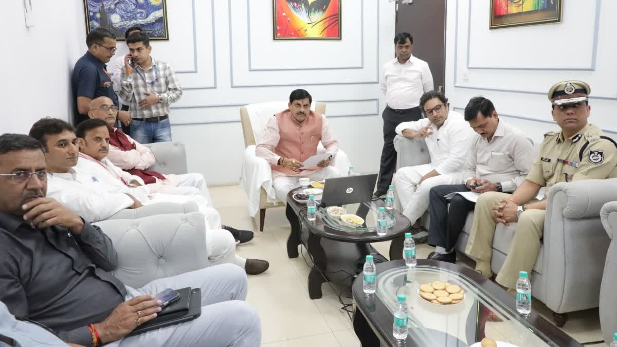 रीवा पहुंचे सीएम मोहन यादव, वीडियो कॉन्फ्रेंसिंग के जरिए अधिकारियों को दिए सख्त निर्देश