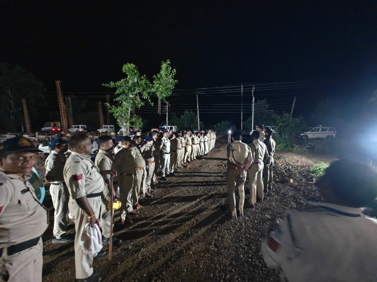 अवैध हथियारों और अपराधियों के खिलाफ बड़वानी पुलिस का एक्शन, 7 संदिग्ध हिरासत में