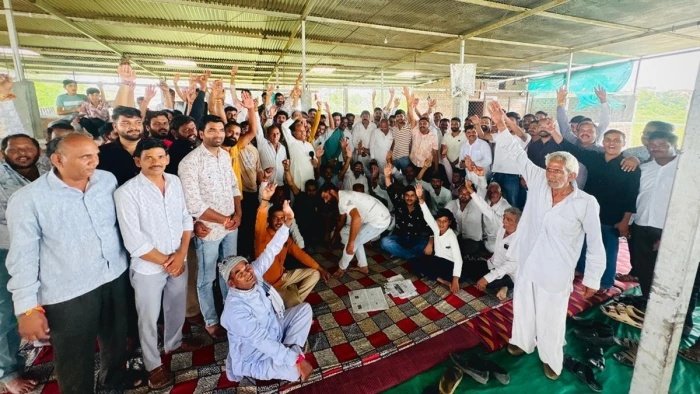 इंदौर में दूध के दाम बढ़ाने को लेकर किसानों ने भरी हुंकार, देपालपुर और सांवेर में हुई बड़ी बैठकें