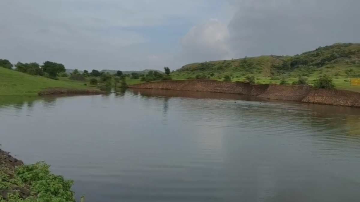 इच्छापुर गांव में अमृत सरोवर से बदली किसानों की तकदीर, 500 हेक्टेयर भूमि को मिल रहा सिंचित पानी