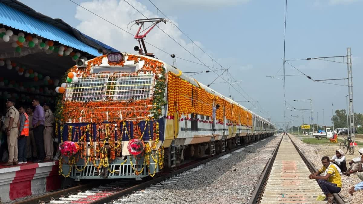 श्योपुर में बड़ी रेल का वर्षों पुराना सपना साकार, वीरपुर तक पहुंची मेमू ट्रेन