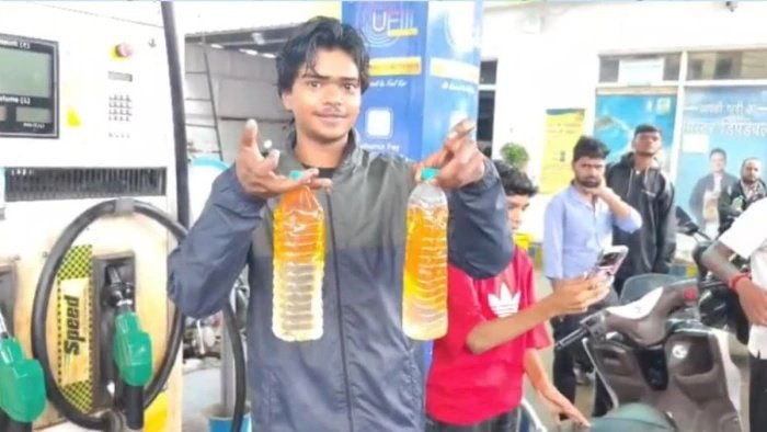 बीपीसीएल के दो पेट्रोल पंपों पर मिला पानी वाला पेट्रोल, सैंपल जांच के लिए भेजे गए