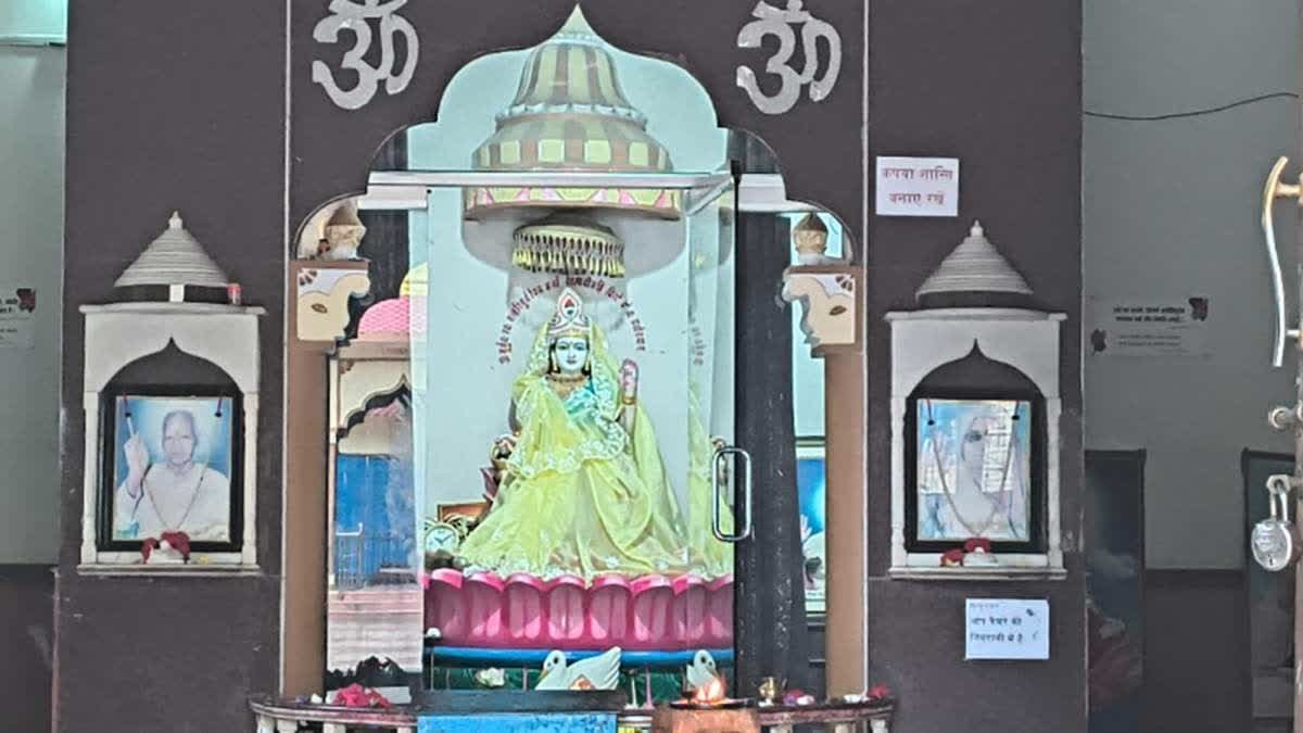 कोलारस विधायक के निवास परिसर में स्थित मंदिरों में चोरी, चोरों के हाथ लगे नकली जेवर