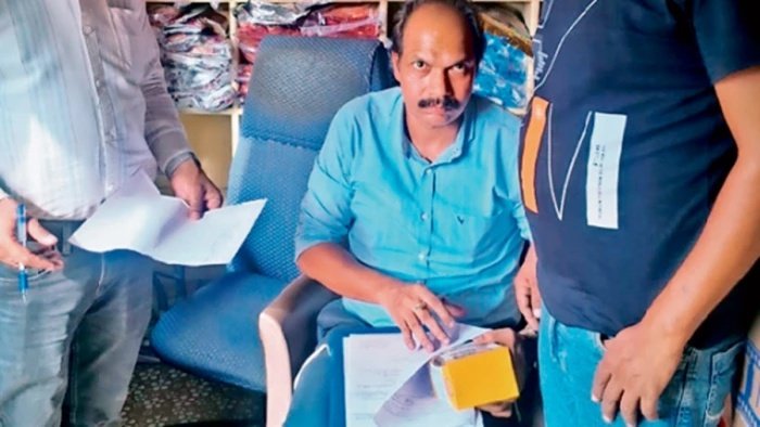 ग्वालियर और डबरा में खाद्य विभाग की बड़ी कार्रवाई, 3 लाख का संदिग्ध घी जब्त