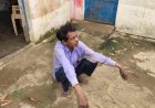 मध्य प्रदेश के सीधी में शराबी शिक्षक का कारनामा, ब्लैकबोर्ड पर कलेक्टर का नाम गलत लिखा और बच्चों पर गिरे
