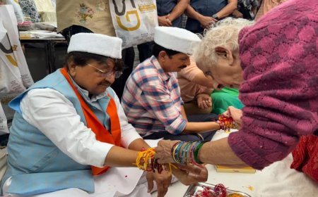 पिछले 43 सालों से निराश्रित बहनों और मूक-बधिर बच्चों के साथ रक्षाबंधन मना रहे हैं मंत्री कैलाश विजयवर्गीय