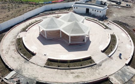नागर शैली में बना भव्य मंदिर, राजस्थान के लाल पत्थरों और संग्रहालय से सजी है संत रविदास की गाथा