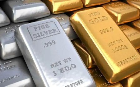 सोने की कीमत में 900 रुपये की बड़ी गिरावट, चांदी के दाम उछले, जानिए आज का ताजा भाव