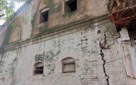 खंडवा में जर्जर हो रहा किशोर दा का गांगुली हाउस, 40 साल से नहीं खुले कई कमरों के ताले