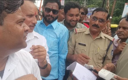 बिना हेलमेट तिरंगा यात्रा निकालना बीजेपी विधायक प्रीतम सिंह लोधी को पड़ा भारी, कटा चालान