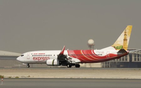 भोपाल एयरपोर्ट पर फंसे मध्य प्रदेश के एसीएस अनुपम राजन, फ्लाइट लेट होने से यात्रियों में नाराजगी