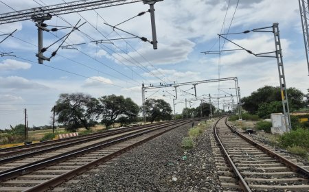 रतलाम रेल मंडल में 100 प्रतिशत लागू हुआ 'कवच' सिस्टम, दिल्ली-मुंबई रूट पर घटी दुर्घटनाएं