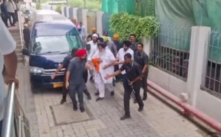 नांदेड़ गुरुद्वारा साहिब के बाहर सुखबीर बादल पर हमलावर ने किया वार, आरोपी हिरासत में