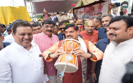 सीएम मोहन यादव हुए शामिल, मध्य प्रदेश की सबसे बड़ी कांवड़ यात्रा में उमड़ा जनसैलाब