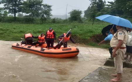 रायसेन में उफनती नदी में बहा चौकीदार, शिवपुरी में NH-46 पर लगा लंबा ट्रैफिक जाम