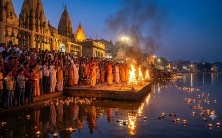 रामघाट पर शिप्रा आरती को लेकर प्रशासन और तीर्थ पुरोहित आमने-सामने, महाकाल बटुकों ने की आरती