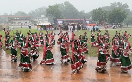 सतना में तेज बारिश के बीच बच्चों ने दी शानदार प्रस्तुतियां, केंद्रीय जेल से 12 बंदी हुए रिहा