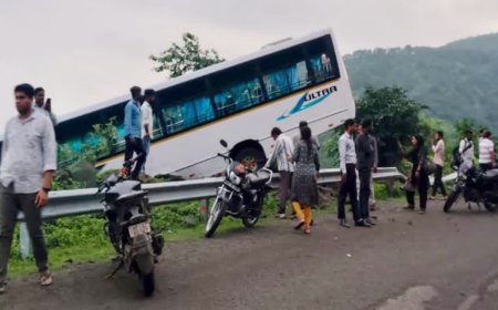 जामघाट पर टला बड़ा हादसा, ब्रेक फेल होने के बाद खाई में लटकी 51 स्टूडेंट्स से भरी बस