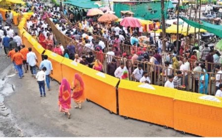 कालभैरव मंदिर में दर्शन व्यवस्था में बदलाव, वीआईपी प्रोटोकॉल बंद और जिगजैग से हो रहे दर्शन