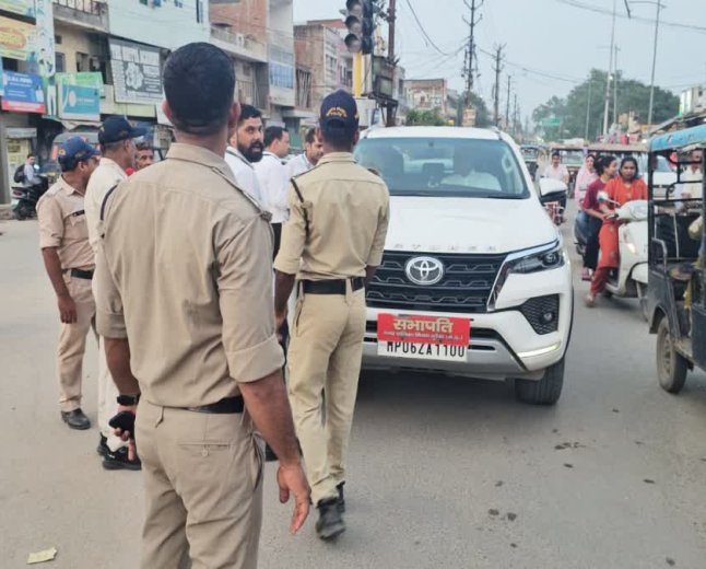 एमएस रोड पर टेंट लगाकर बैठे 7 जज, नियमों का उल्लंघन करने वाले 24 वाहनों पर कार्रवाई