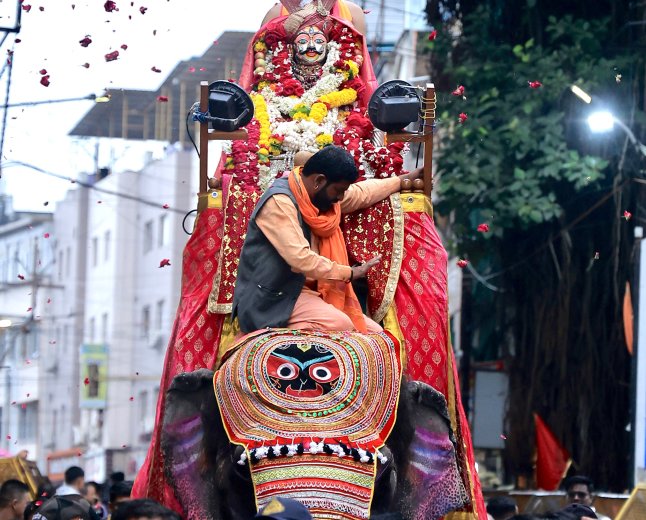 बीमार श्यामू की जगह अब सुमा लाएगी मनमहेश की सवारी, जानिए उसकी डाइट और इतिहास