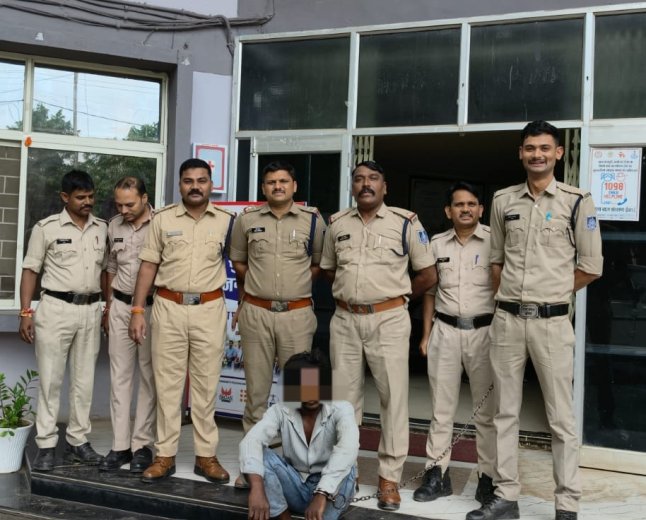 बड़वानी पुलिस को मिली बड़ी सफलता, 2 हजार के इनामी फरार कैदी को खंडवा से पकड़कर भेजा जेल