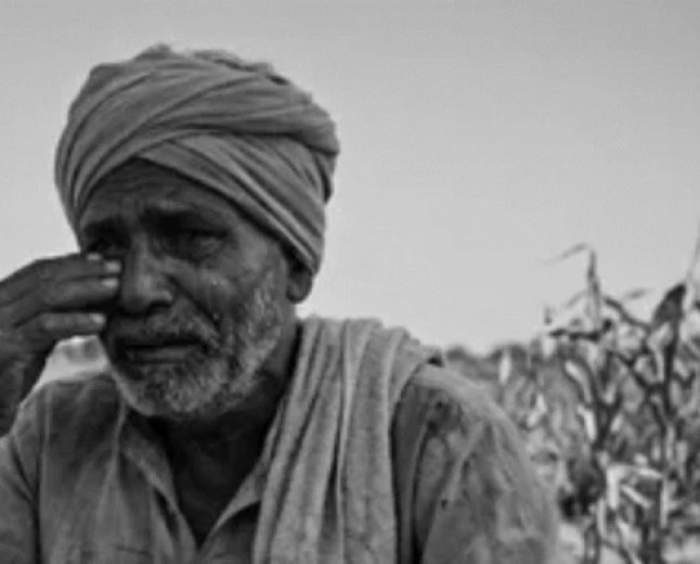 खेत में करंट लगने से किसान ने गंवाया हाथ, 25 गांवों के 500 किसानों ने भोपाल में मंत्रियों के आवास का किया घेराव