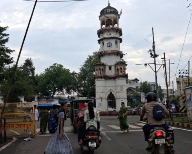 मौसम विभाग की चेतावनी, अगले 48 घंटे इन जिलों में रहेगा भारी बारिश का दौर; जानें तापमान का हाल